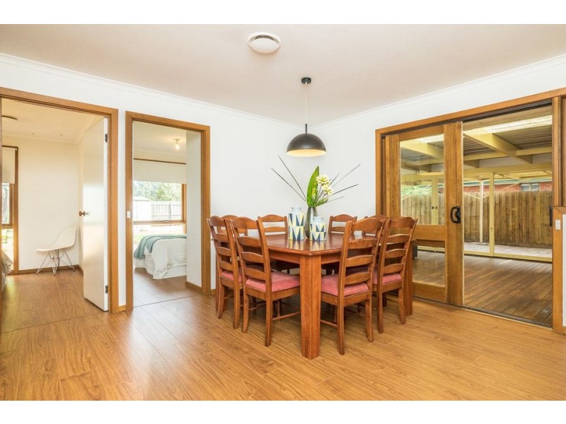 11 Cameron Drive, Hoppers Crossing VIC 3029