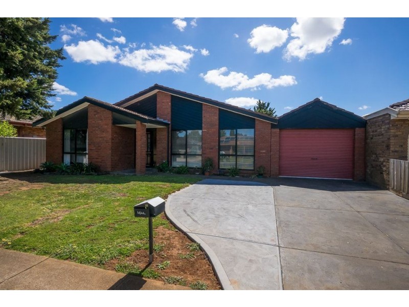 10 Acheron Crescent, Werribee VIC 3030