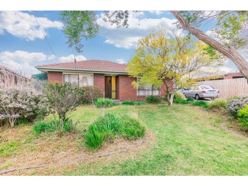 9 Lorikeet Court, Werribee VIC 3030