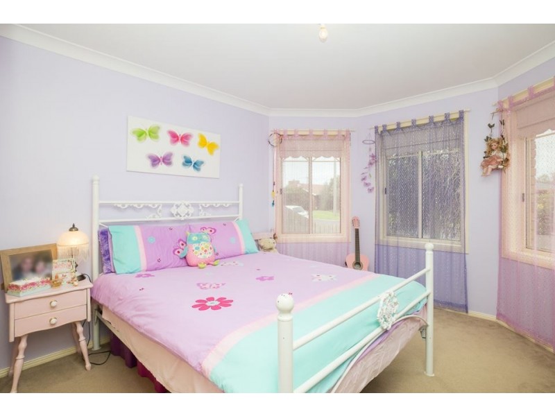 40 Westleigh Drive, Werribee VIC 3030