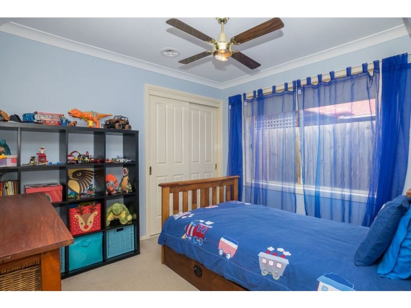 40 Westleigh Drive, Werribee VIC 3030