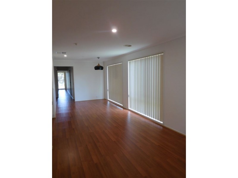 111 Bridgewater Way, Truganina VIC 3029
