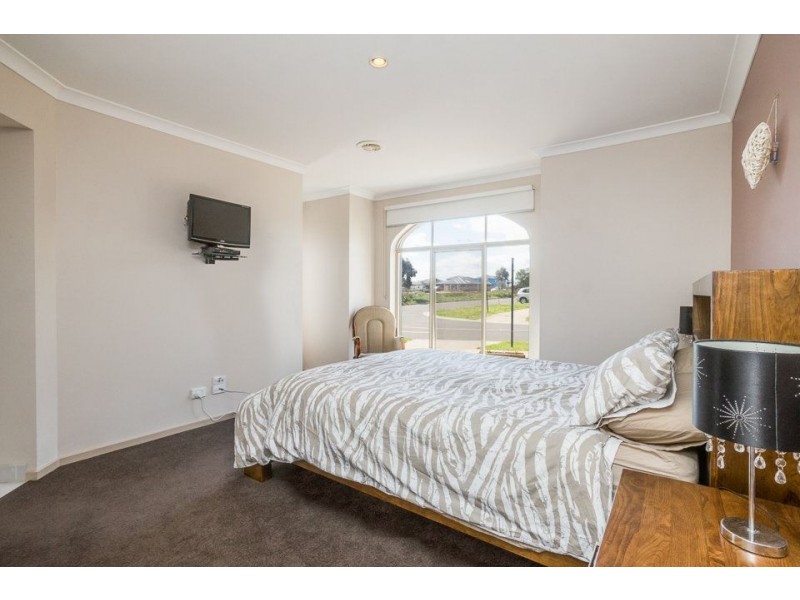 13 Noah Way, Tarneit VIC 3029