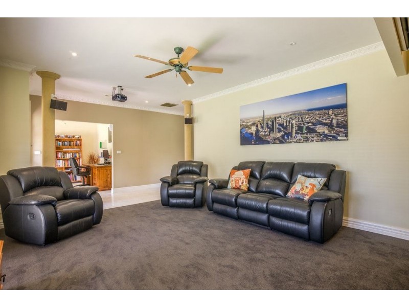 28 Carruthers Drive, Hoppers Crossing VIC 3029