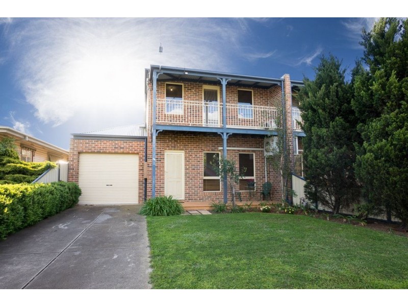 2B Cattanach Crescent, Werribee VIC 3030