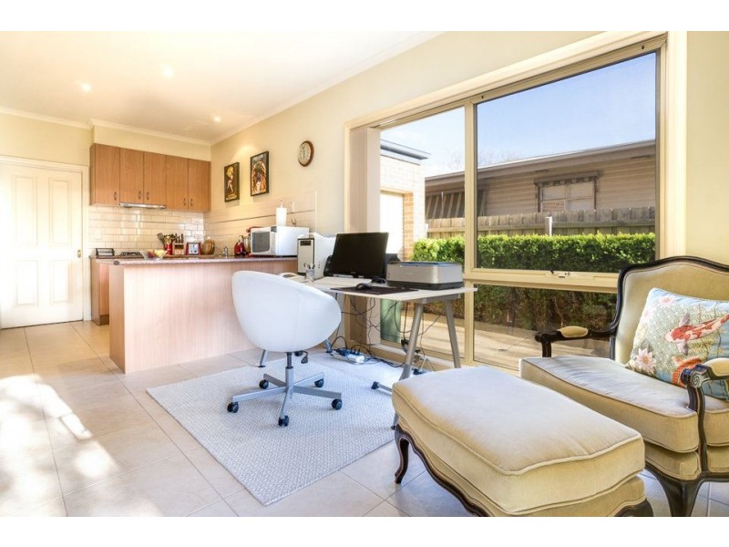 2B Cattanach Crescent, Werribee VIC 3030