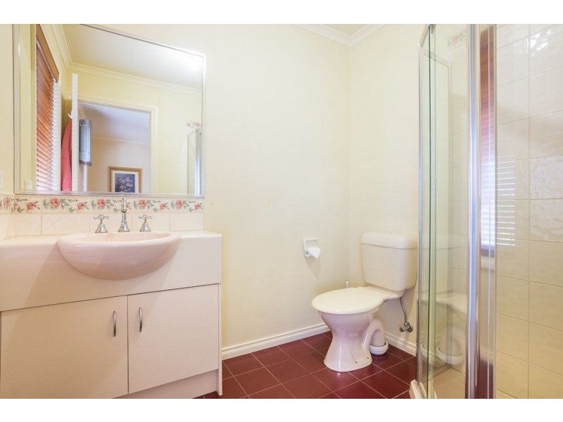 2B Cattanach Crescent, Werribee VIC 3030