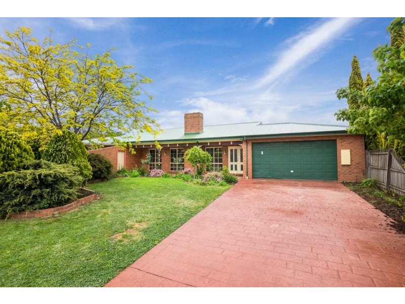 5 Noelhurst Court, Werribee VIC 3030