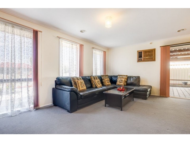 17 Thornbill Drive, Werribee VIC 3030