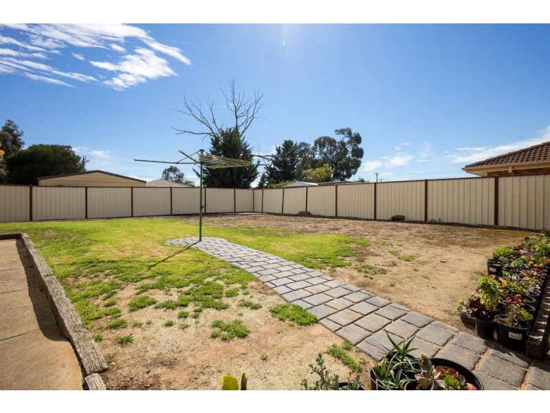 17 Thornbill Drive, Werribee VIC 3030