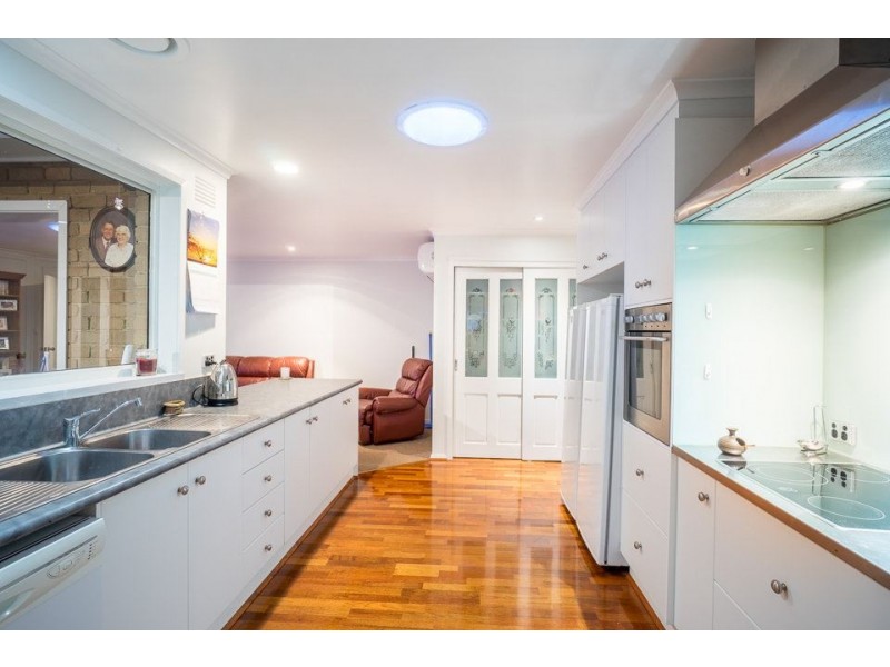 12 Reynolds Court, Werribee VIC 3030