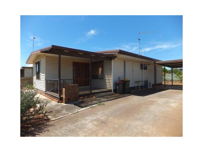 10 Elizabeth Street, Donald VIC 3480