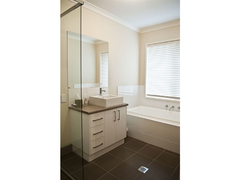 7 Braintree Avenue, Corowa NSW 2646