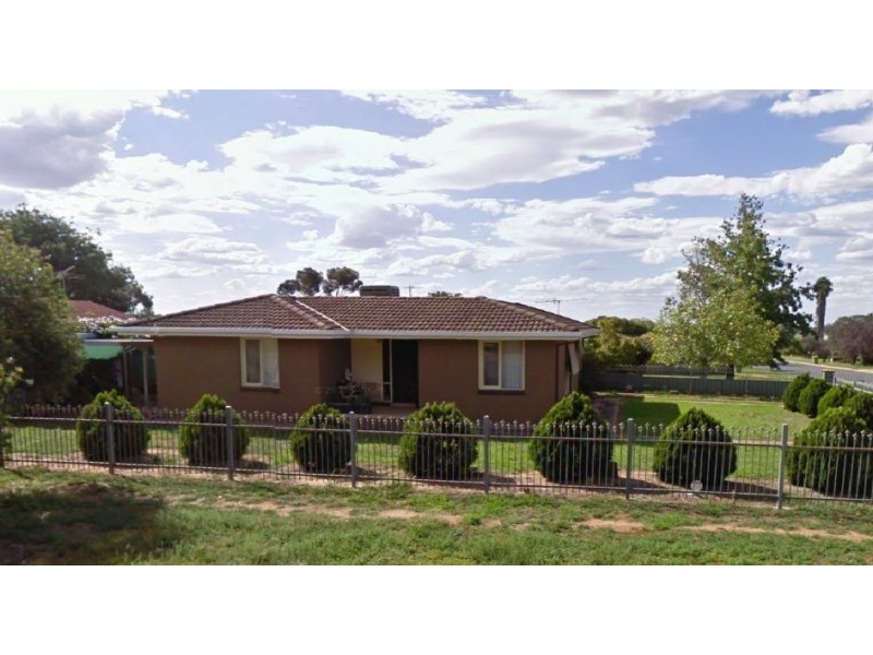 86 Redlands Road, Corowa NSW 2646