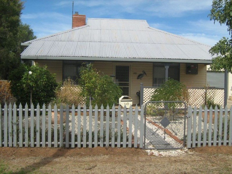 110 John Street, Corowa NSW 2646