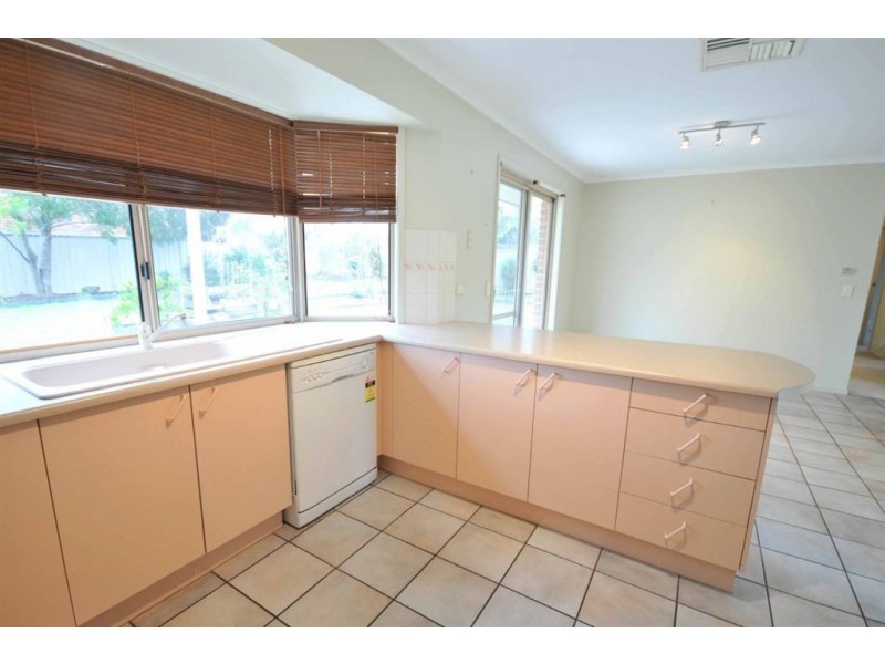 2 Sturtvale court, Albury NSW 2640