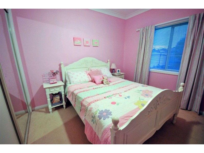 19 Valarie Way, Lavington NSW 2641