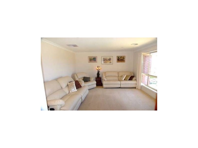 6 Gould Avenue, Albury NSW 2640