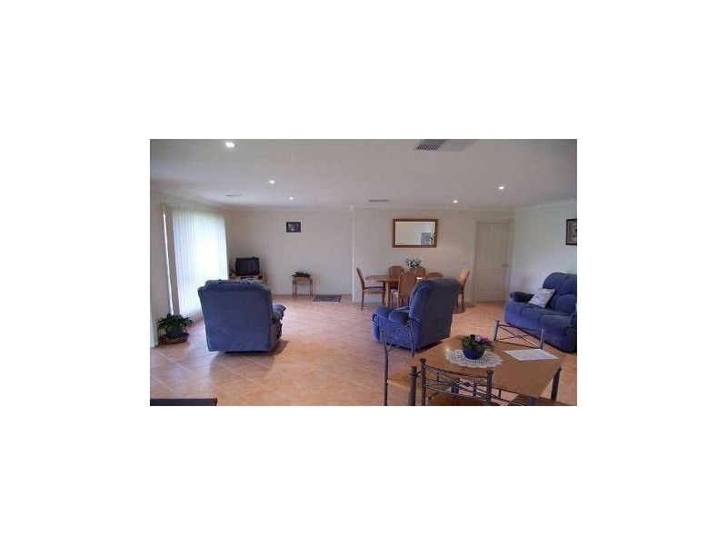 6 Gould Avenue, Albury NSW 2640