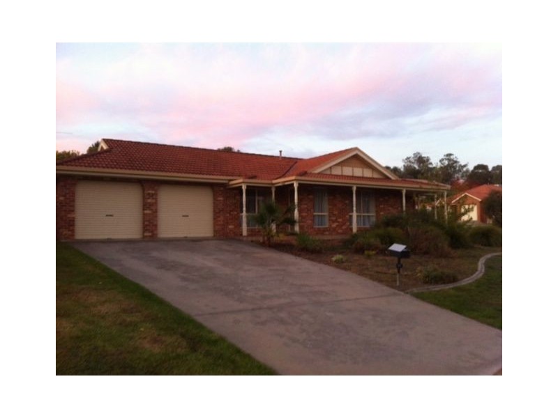 81 Crawshaw Crescent,, Lavington NSW 2641