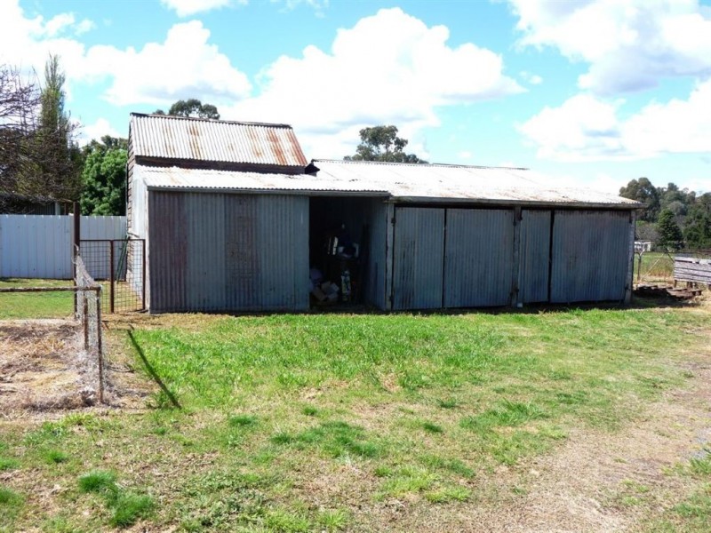 370 Honour Avenue, Corowa NSW 2646