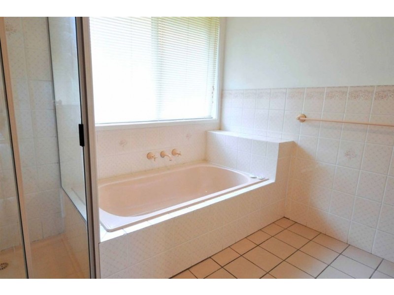 2 Sturtvale Court, Albury NSW 2640