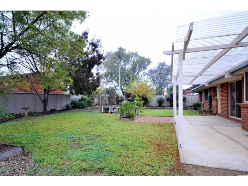 2 Sturtvale Court, Albury NSW 2640