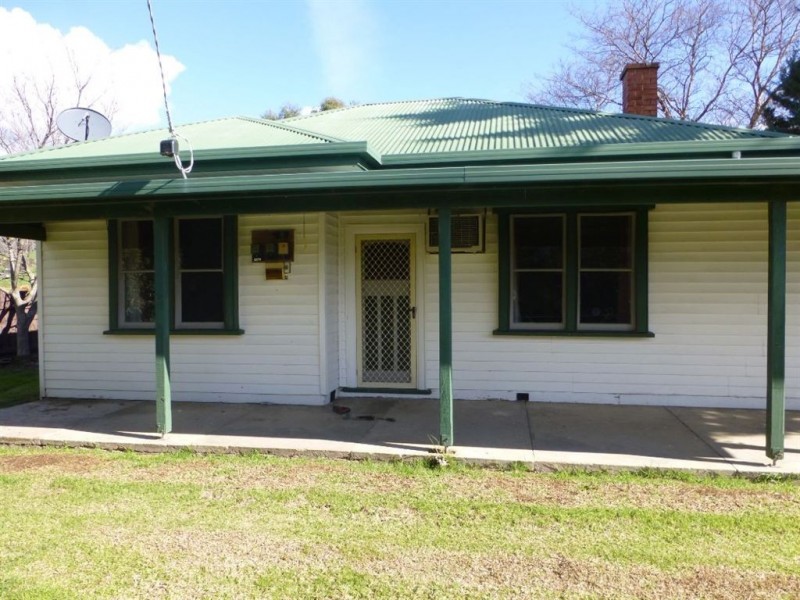 5454 Kiewa Valley Highway, Running Creek VIC 3691