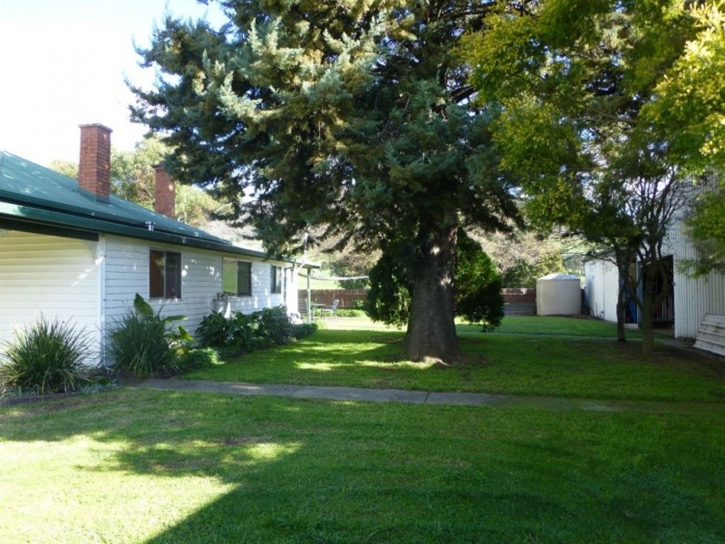 5454 Kiewa Valley Highway, Running Creek VIC 3691