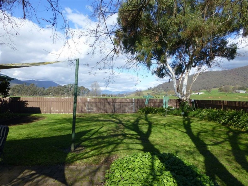 5454 Kiewa Valley Highway, Running Creek VIC 3691