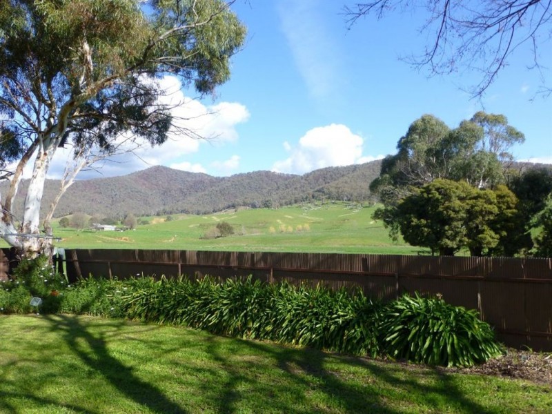 5454 Kiewa Valley Highway, Running Creek VIC 3691