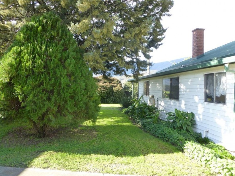 5454 Kiewa Valley Highway, Running Creek VIC 3691