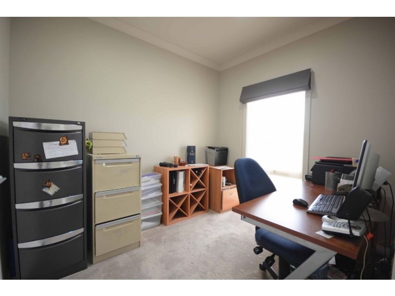 39 Kingfisher Court, East Albury NSW 2640