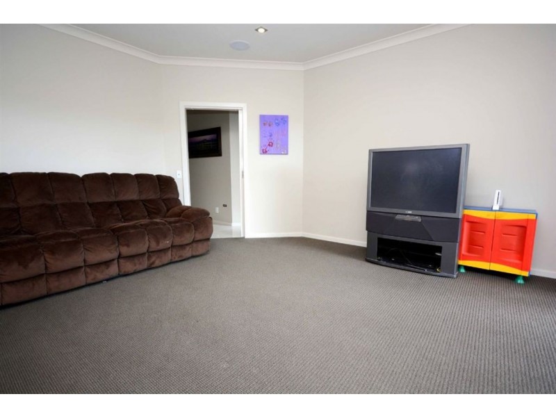 39 Kingfisher Court, East Albury NSW 2640