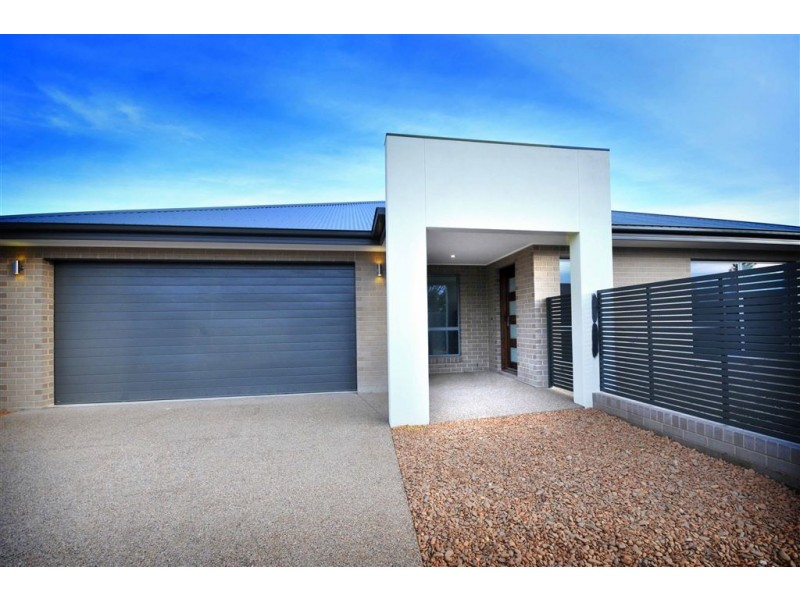 1/13 Bassett st, West Wodonga VIC 3690