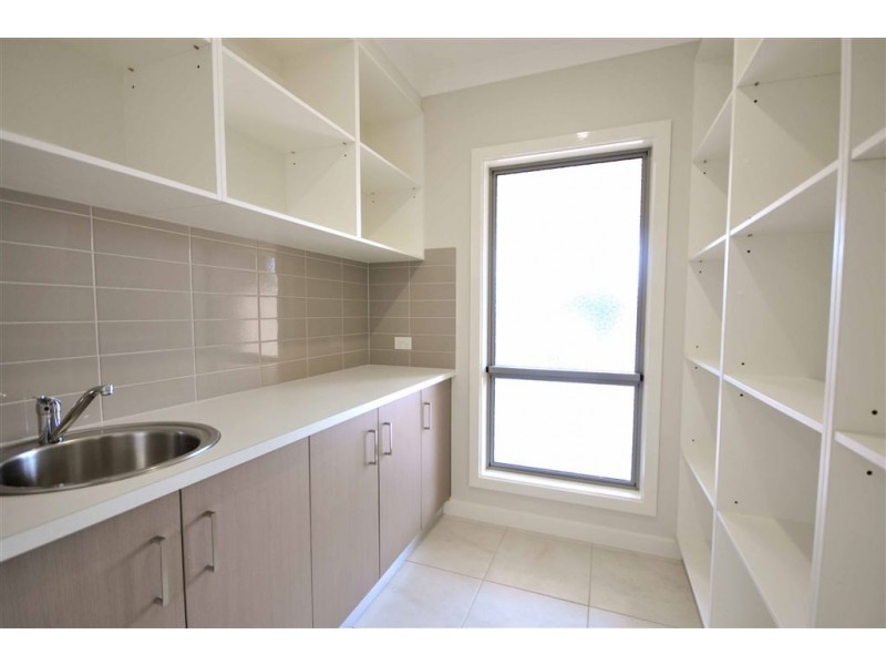 1/13 Bassett st, West Wodonga VIC 3690