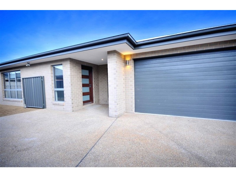 2/13 Bassett, West Wodonga VIC 3690