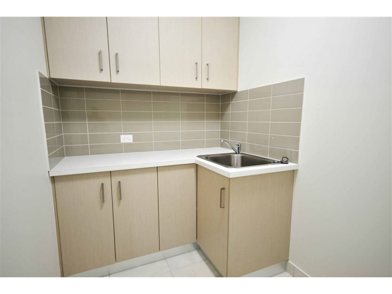 2/13 Bassett, West Wodonga VIC 3690