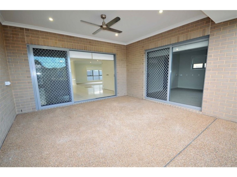 2/13 Bassett, West Wodonga VIC 3690