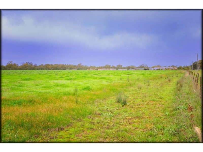 620 Honour Ave, Corowa NSW 2646