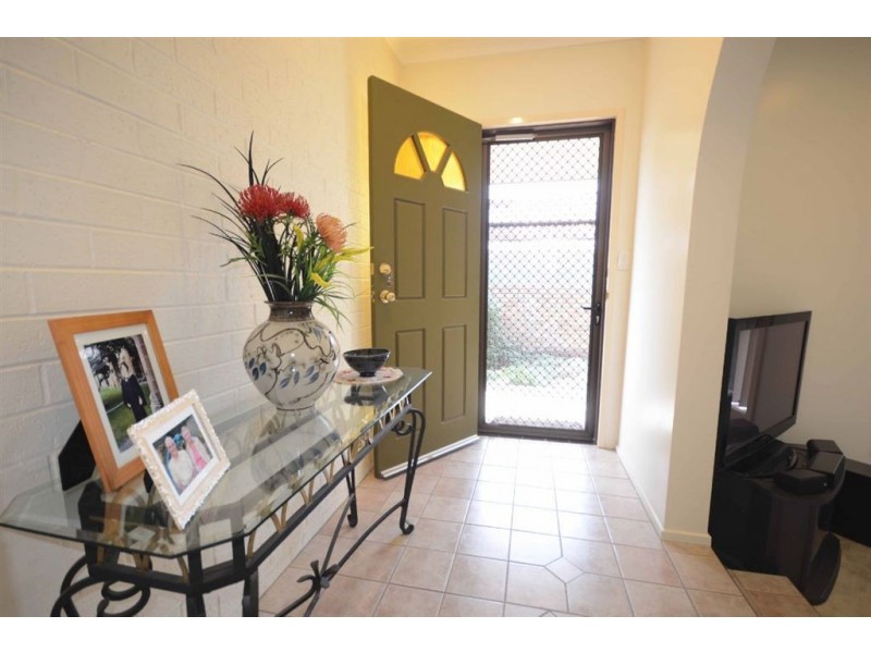 470 Schaefer street, Lavington NSW 2641