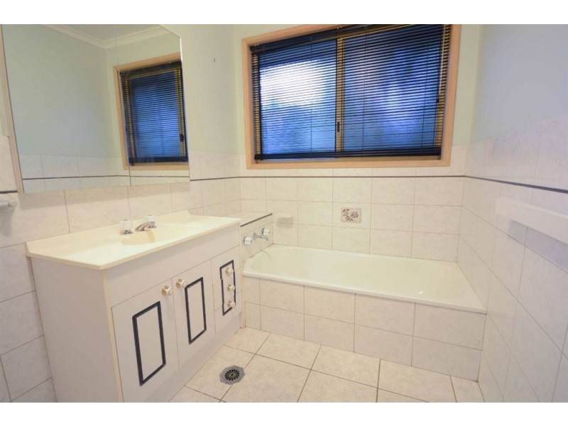 909 Fairview Drive, North Albury NSW 2640