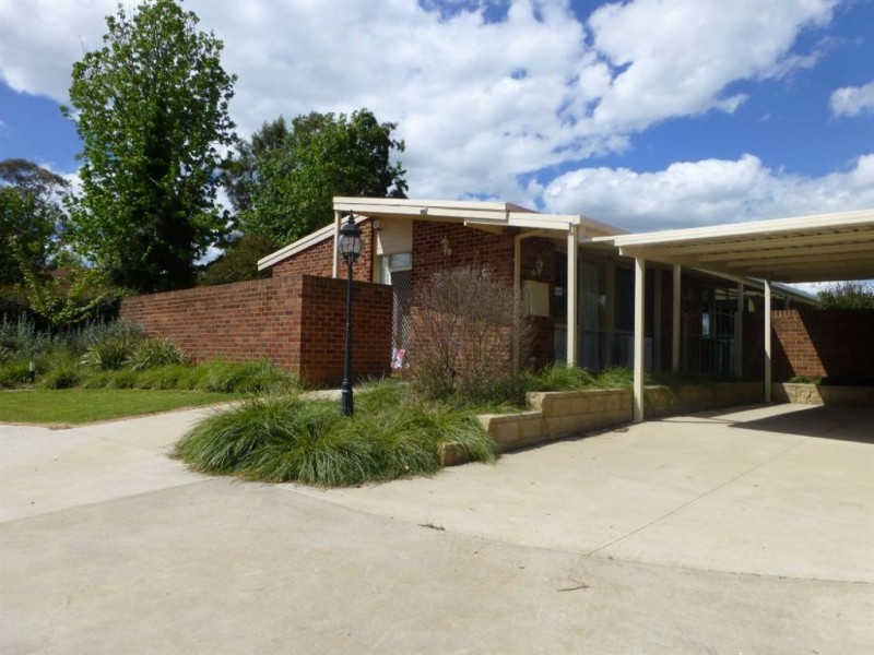 6 Southernview Court, Albury NSW 2640