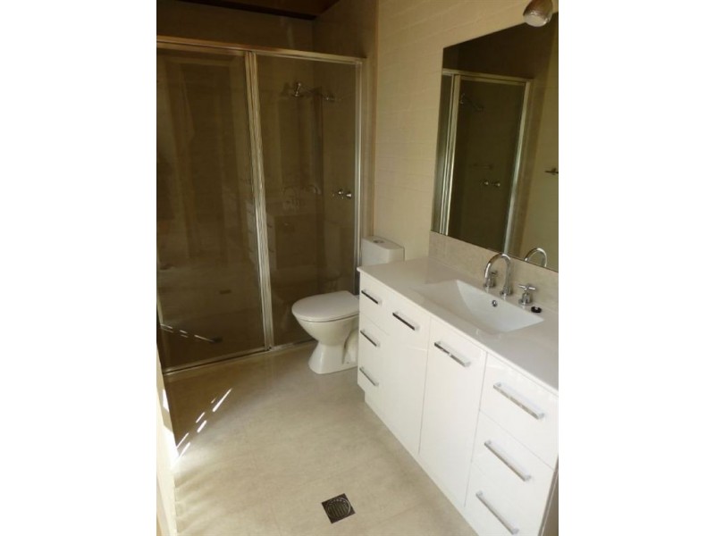 6 Southernview Court, Albury NSW 2640