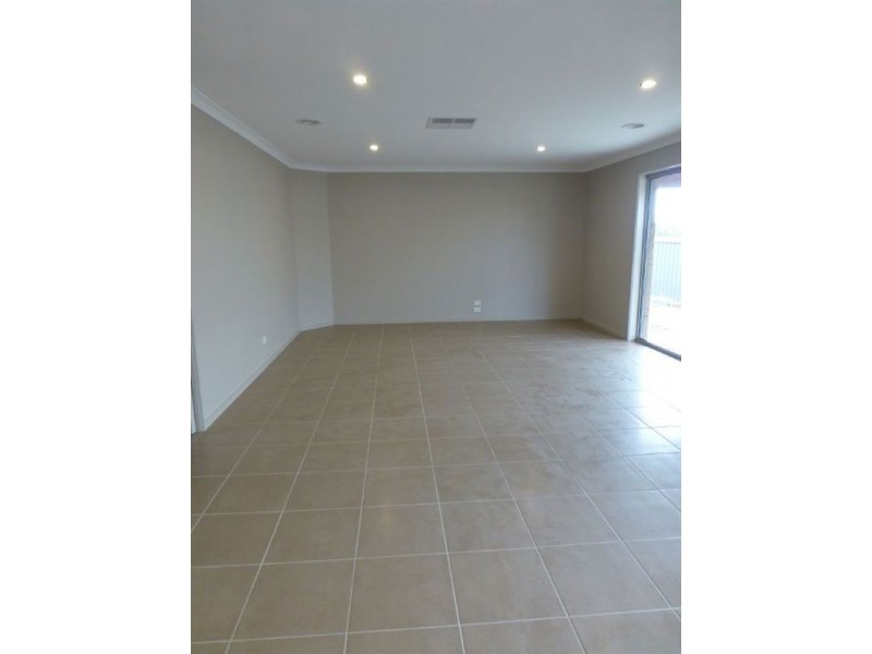 225 Koziuscko Road, Thurgoona NSW 2640