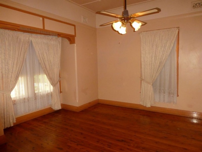 4 Edward Street, Culcairn NSW 2660