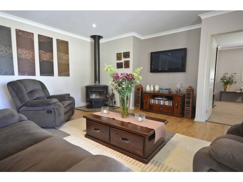 17 Atkins Street, Morven NSW 2660