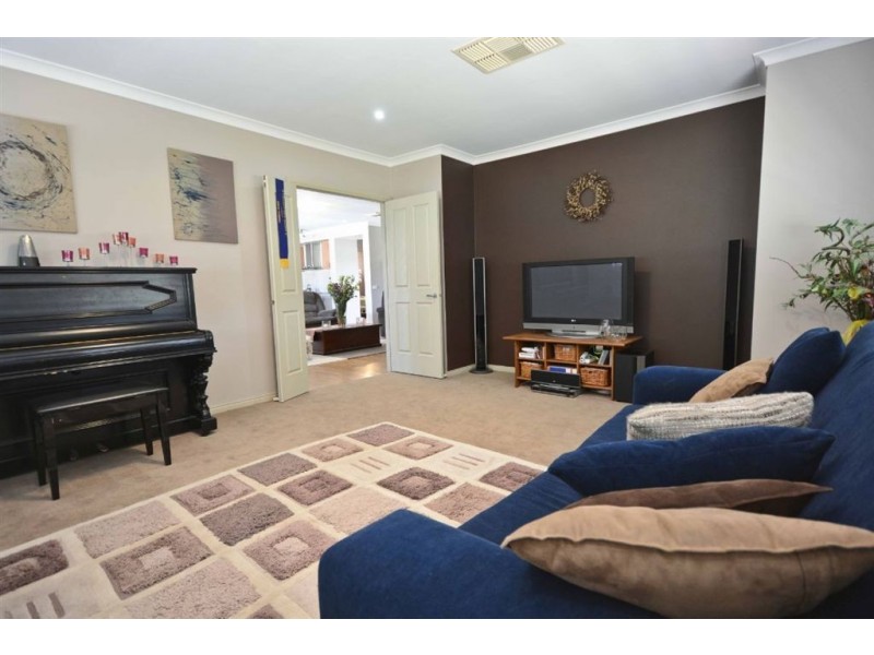 17 Atkins Street, Morven NSW 2660