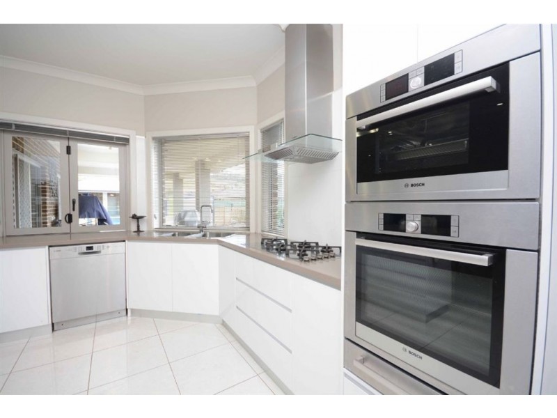 39 Kingfisher Court, Albury NSW 2640