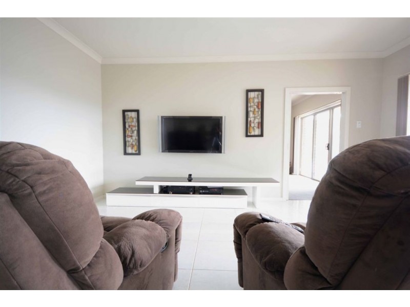 39 Kingfisher Court, Albury NSW 2640